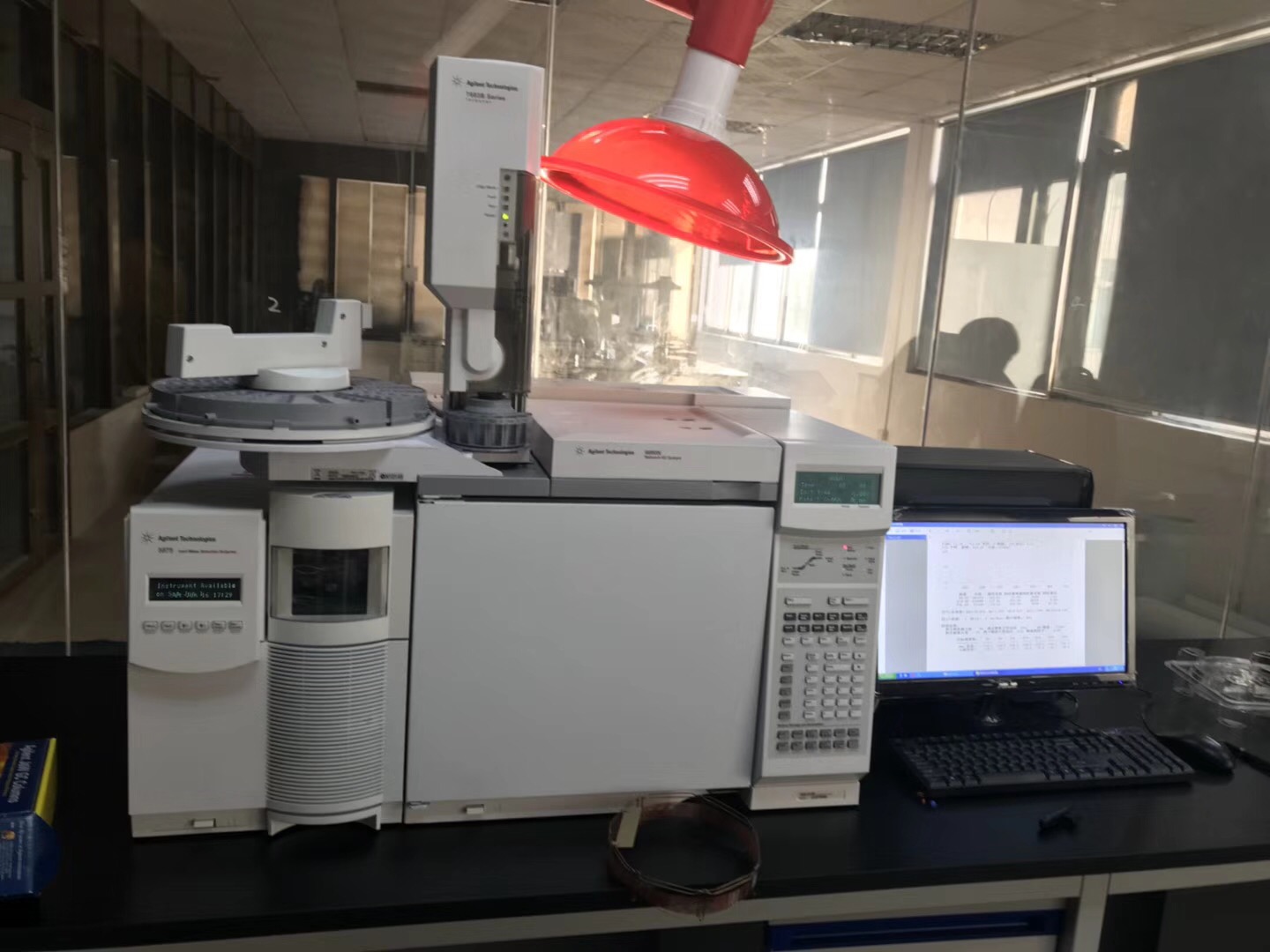 東莞某實(shí)驗(yàn)室購買我司安捷倫 GCMS 6890N-5975安裝調(diào)試完畢。